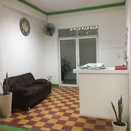 Hostal La Concordia 巴耶斯城 外观 照片