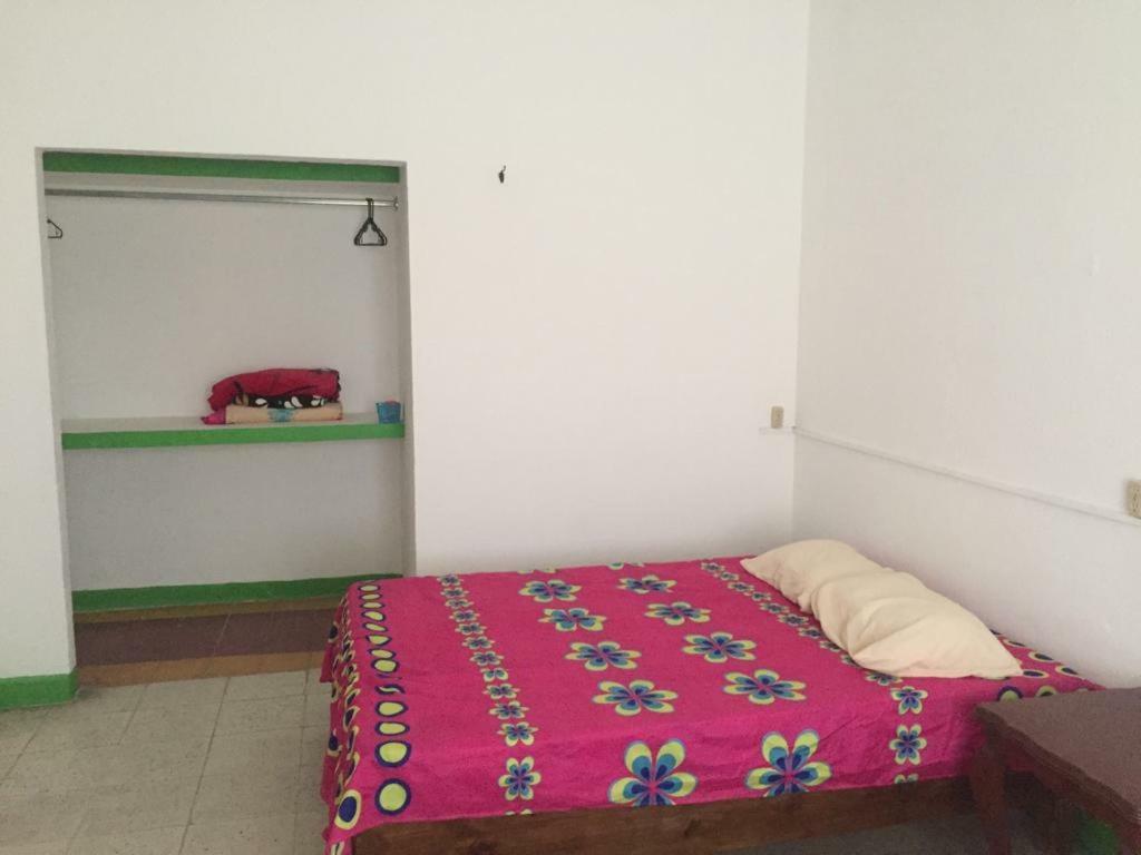 Hostal La Concordia 巴耶斯城 外观 照片