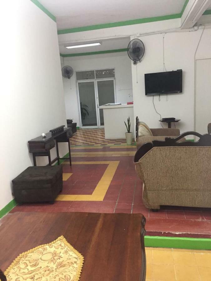 Hostal La Concordia 巴耶斯城 外观 照片